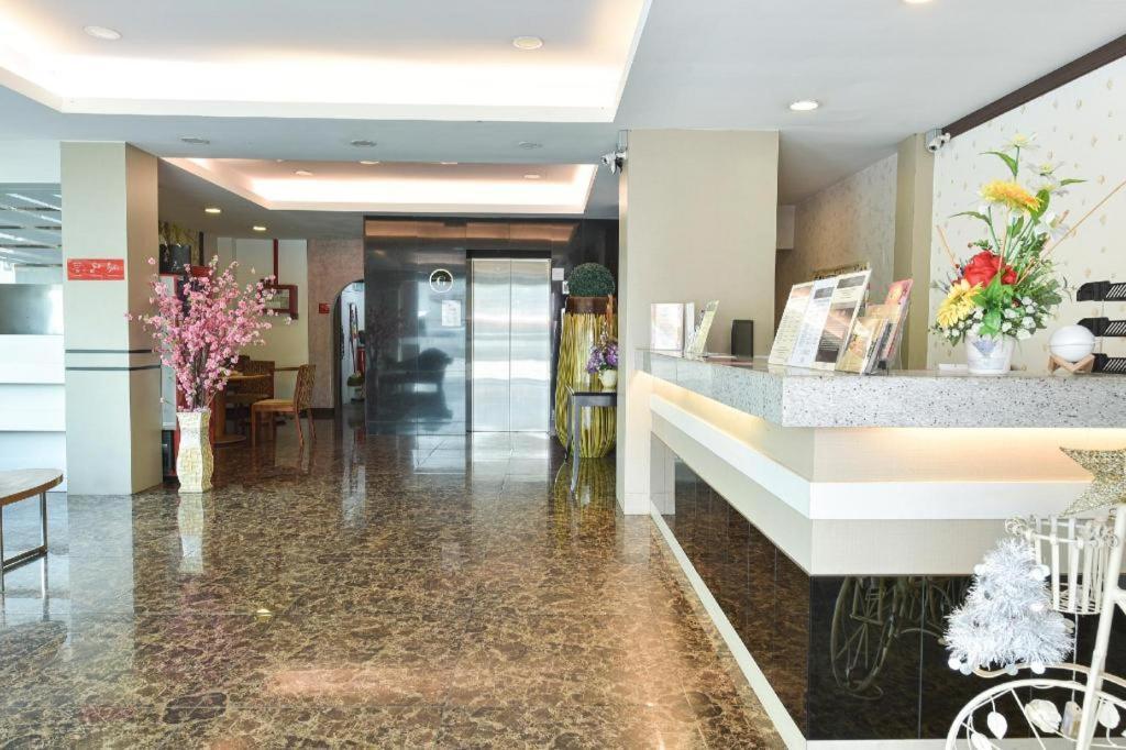 Grand Ct Hotel Malacca Extérieur photo