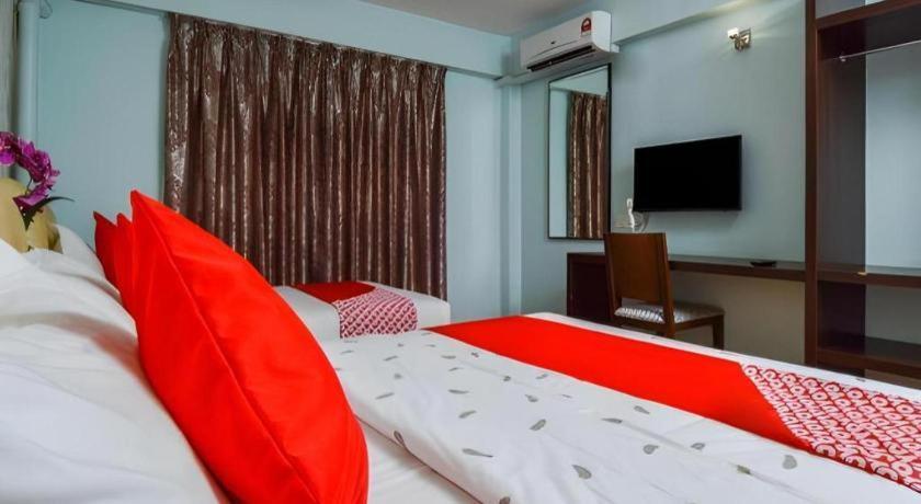 Grand Ct Hotel Malacca Extérieur photo