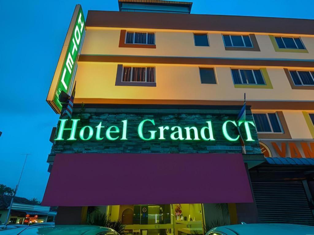 Grand Ct Hotel Malacca Extérieur photo